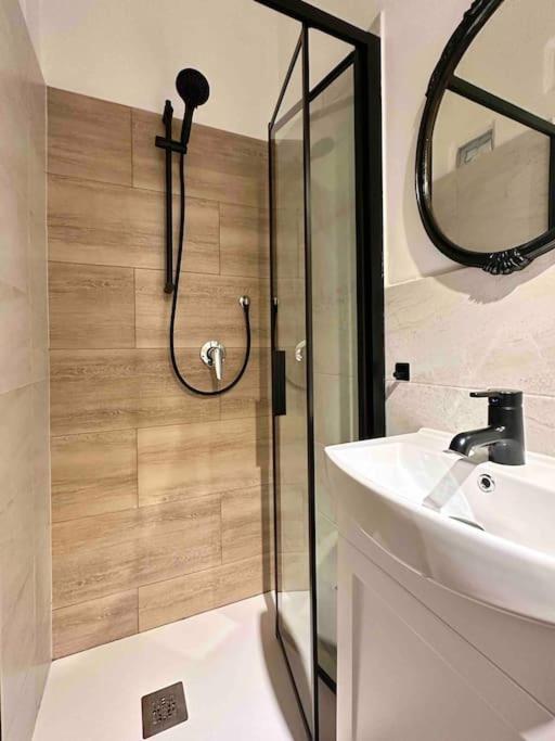 Warm Retreat In The Heart Of Florence Cls Station Apartment Exterior foto